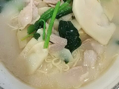 春に☆筍と法連草と豚肉のラーメン